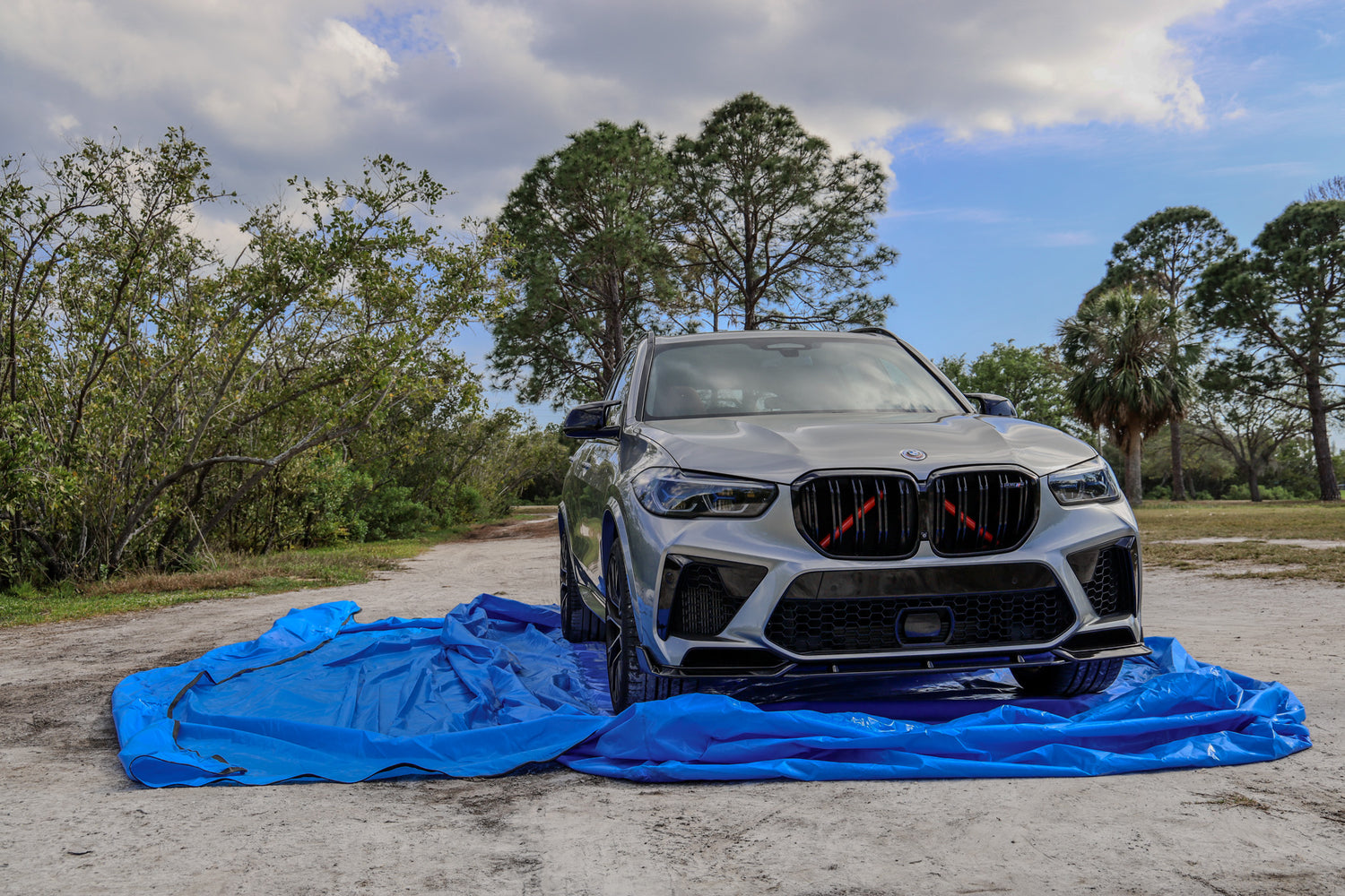 SUV